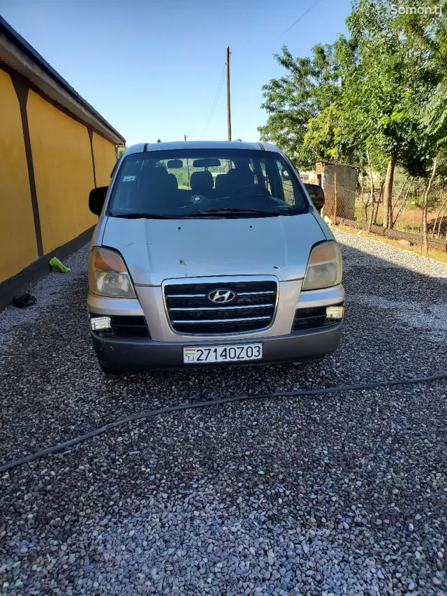 Hyundai Aslan 2004 · 2.2 AT