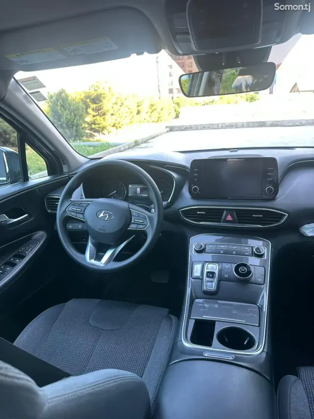 Hyundai Santa Fe 2022 · 2.5 AT