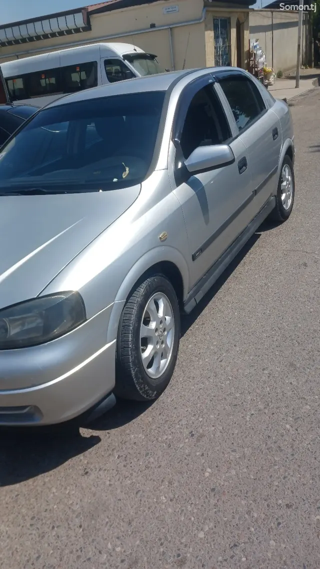 Opel Astra G 1999 · 1.8 AT