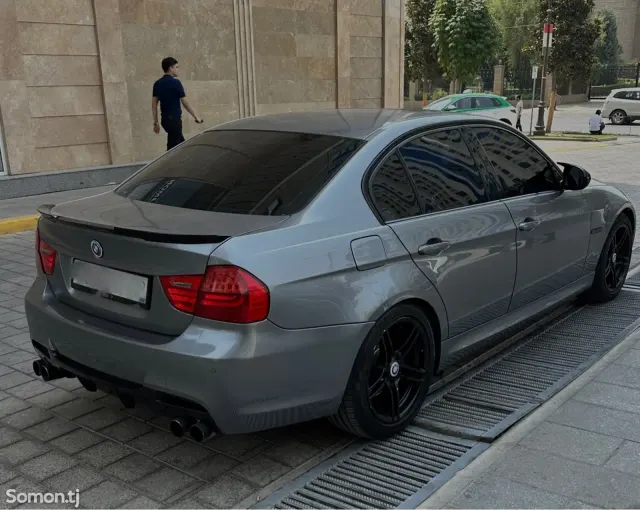BMW 3 series 2010 · 2.0 AT