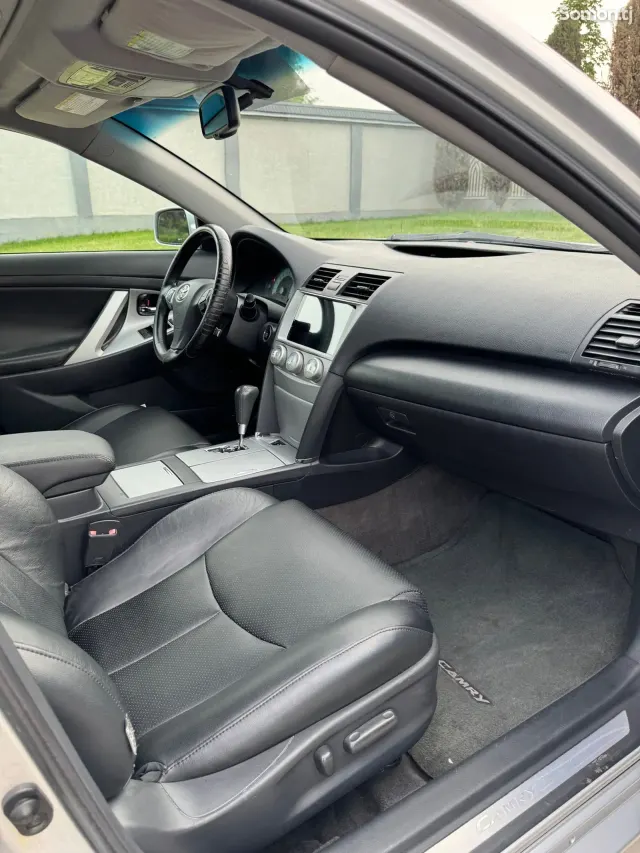 Toyota Camry 2010 · 3.5 AT