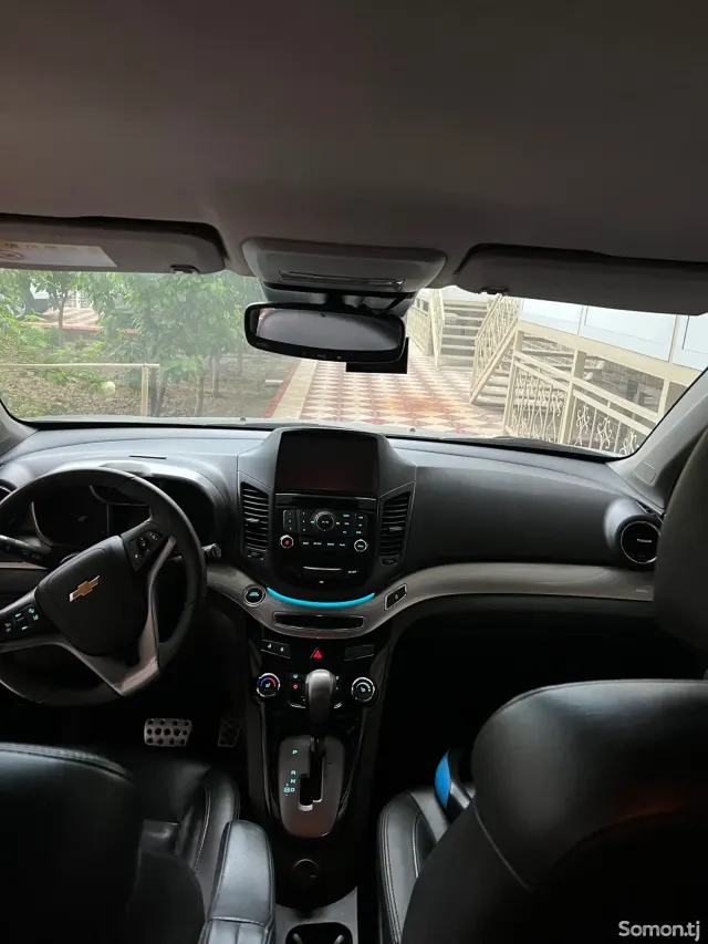 Chevrolet Orlando 2015 · 2.0 AT