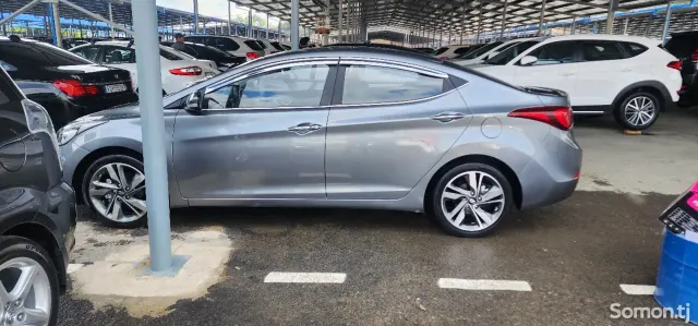 Hyundai Avante 2015 · 1.6 AT