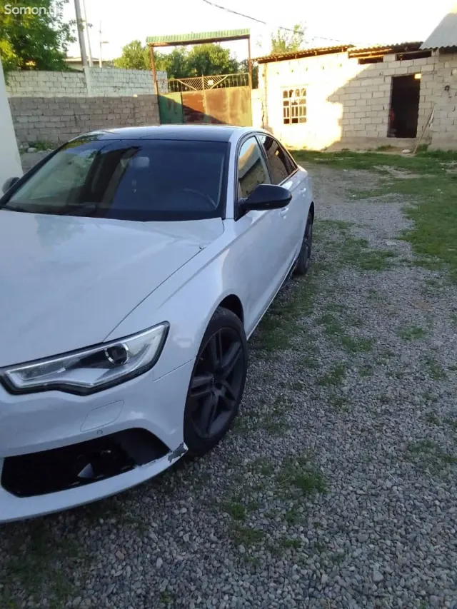 Audi A6 2015 · 2.8 AT