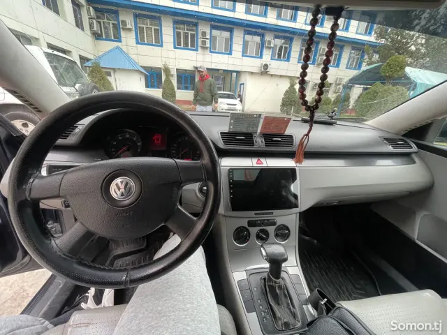 Volkswagen Passat 2006 · 2.0 AT