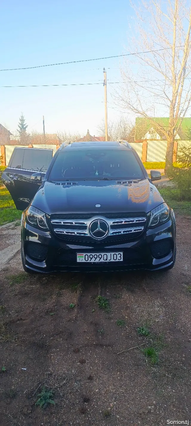 Mercedes-Benz GLS 2016 · 5.5 AT