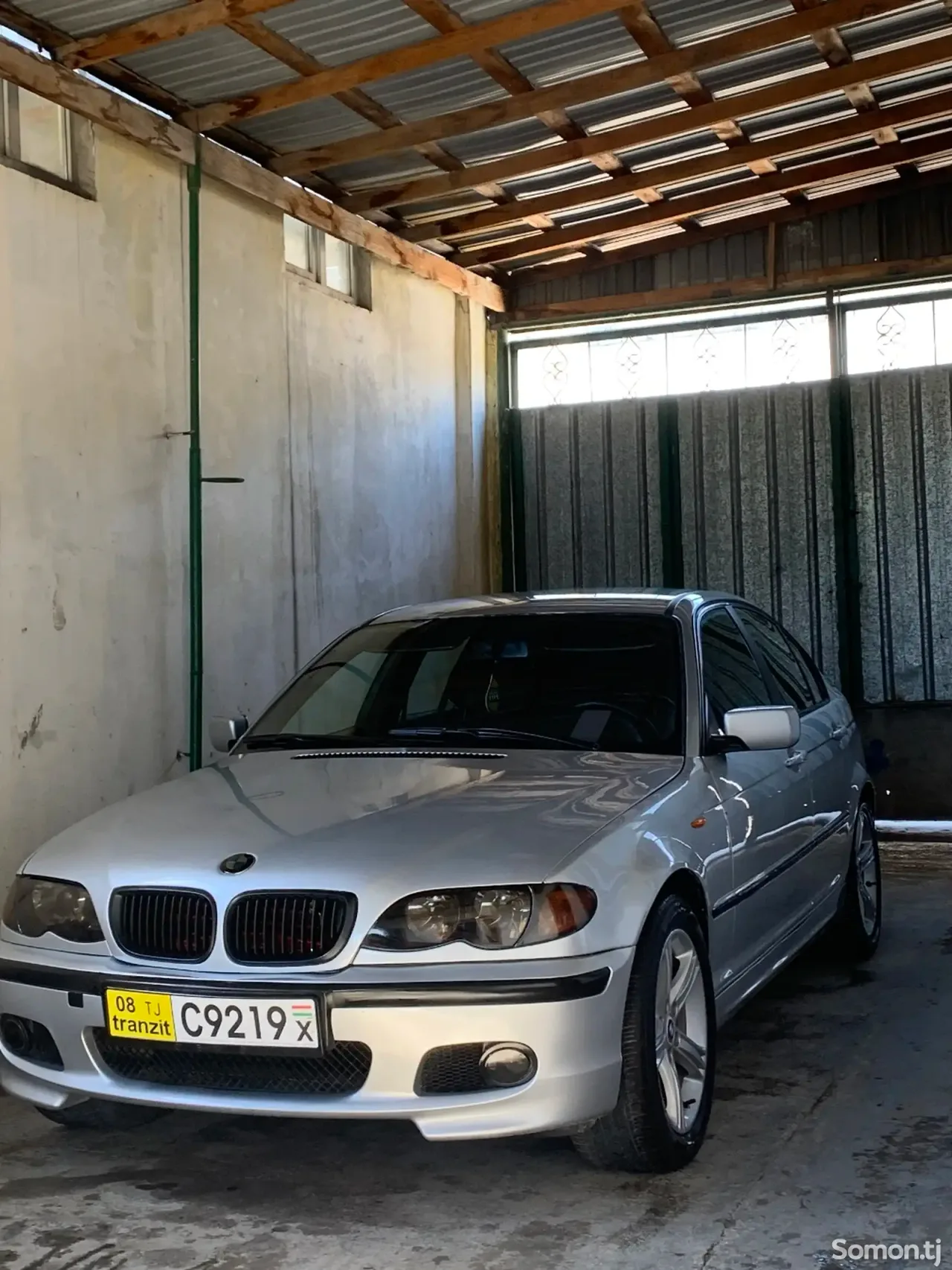 BMW 3 series 2002 · 1.8 MT