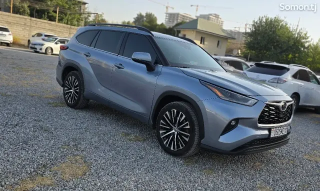 Toyota Highlander 2021 · 3.5 AT