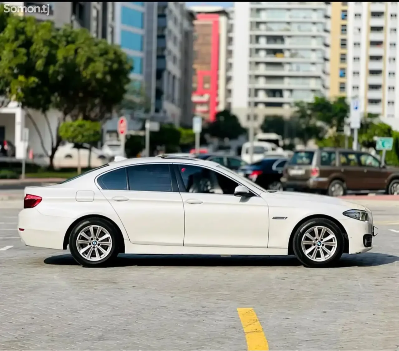 BMW 5 series 2015 · 2.0 AT