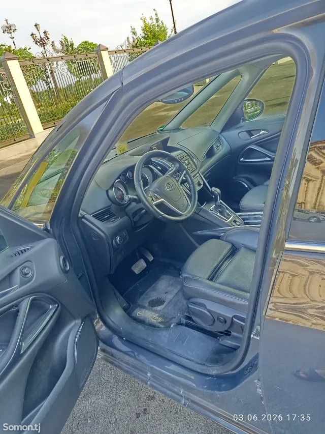 Opel Zafira 2016 · 2.0 AT