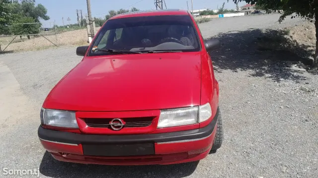 Opel Vectra A 1996 · 1.6 MT
