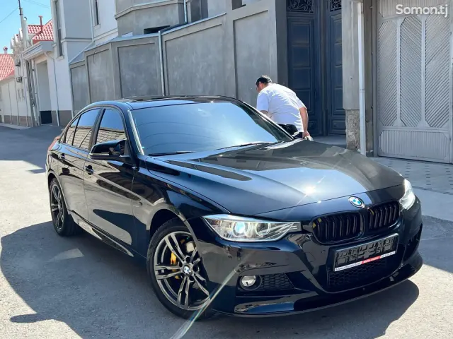 BMW 3 series 2015 · 2.0 AT