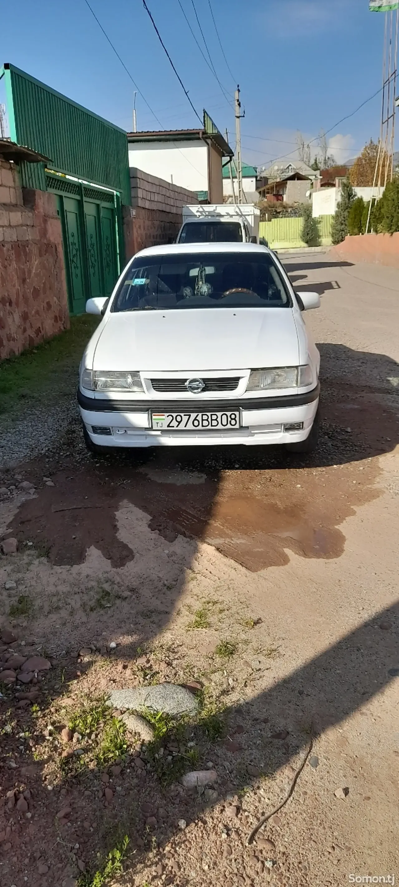 Opel Vectra A 1990 · 1.6 MT