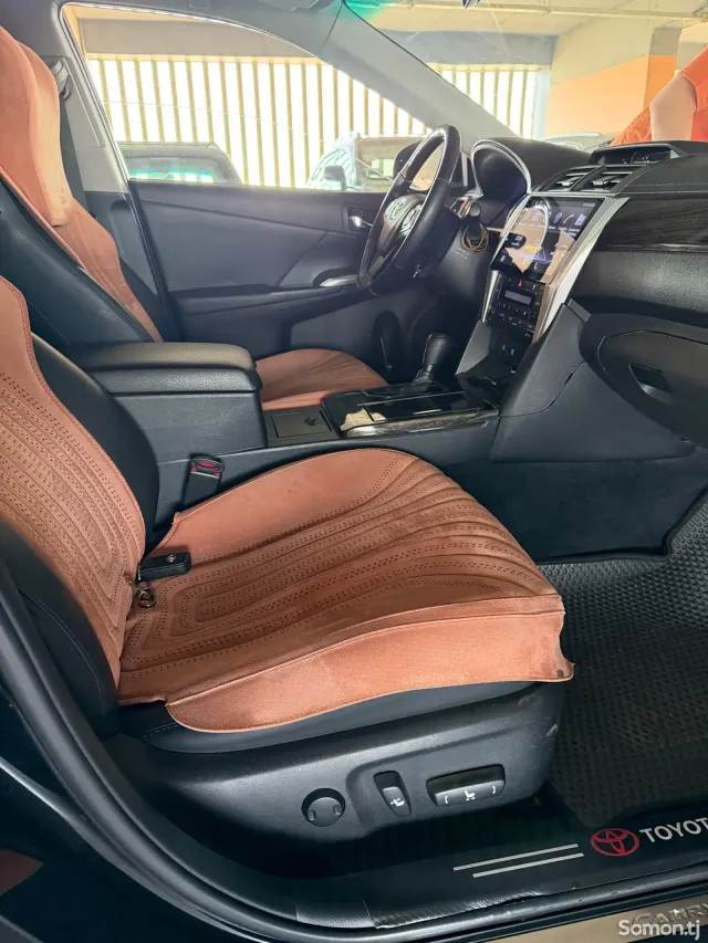 Toyota Camry 2016 · 2.5 AT