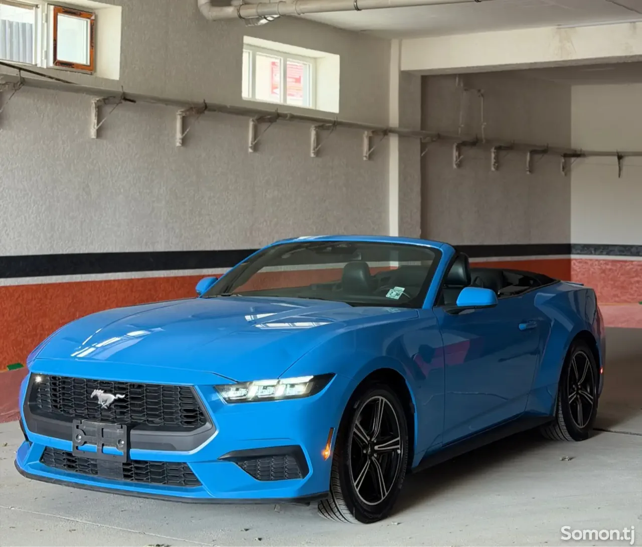 Ford Mustang 2025 · 2.3 AT