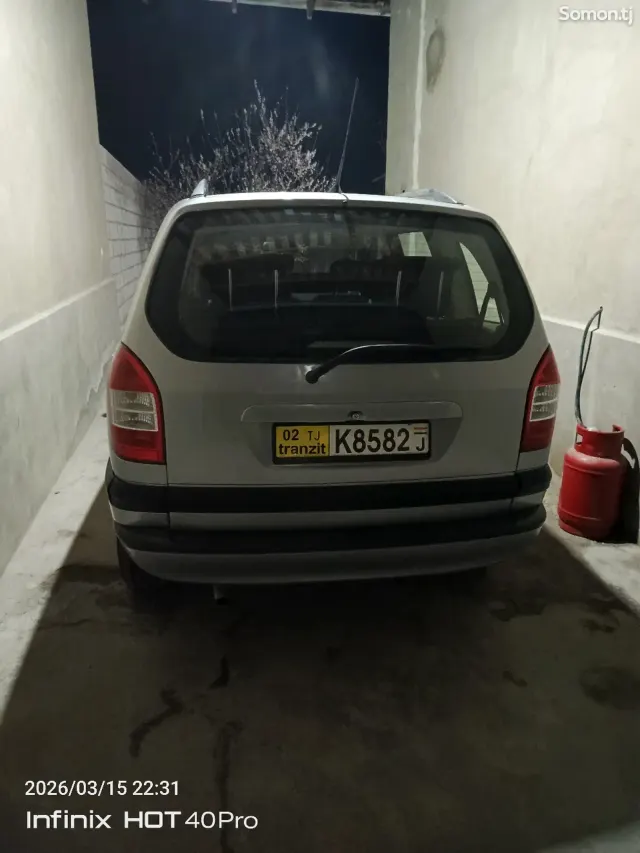 Opel Zafira 2001 · 1.8 MT