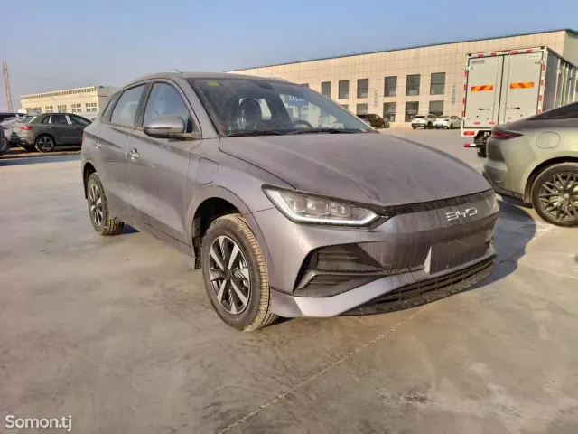 BYD E2 2025 · AT