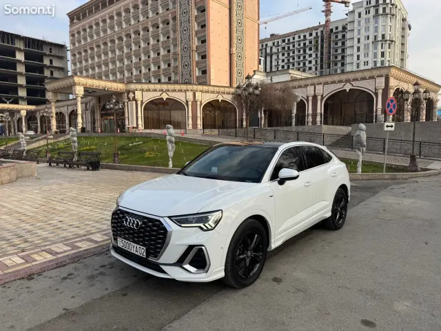 Audi Q3 2020 · 3.5 AT