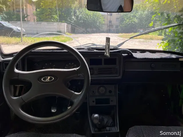Lada (ВАЗ) 2107 2004 · 1.6 MT