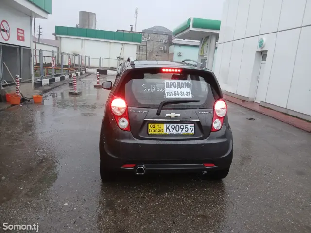 Chevrolet Spark 2014 · 1.0 AT