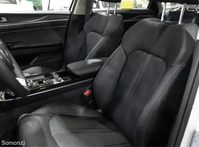 Kia K5 2020 · 2.0 AT