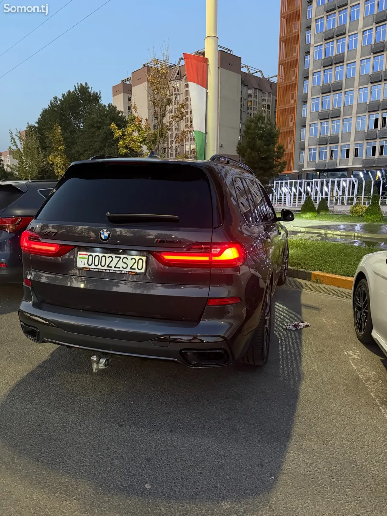 BMW X7 2021 · 4.4 AT