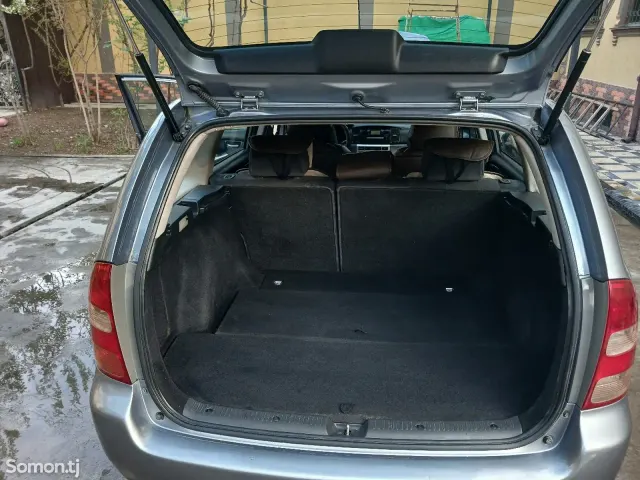 Toyota Corolla 2004 · 1.6 MT