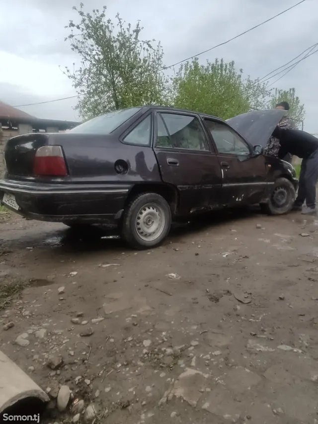 Daewoo Nexia 1996 · 1.6 MT