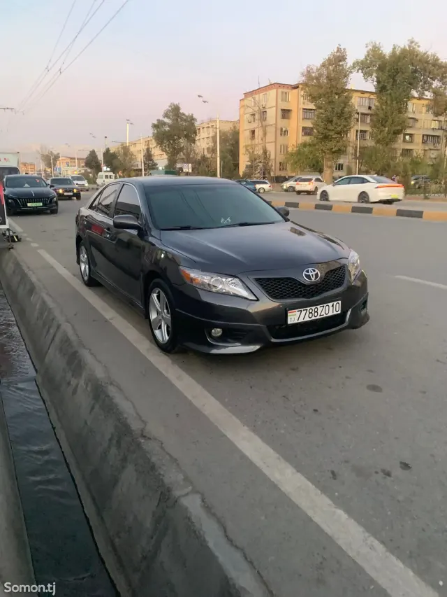 Toyota Camry 2010 · 2.5 AT