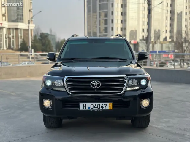 Toyota Land Cruiser 2015 · 4.5 AT