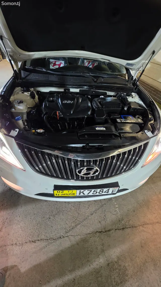 Hyundai Grandeur 2014 · 2.4 AT