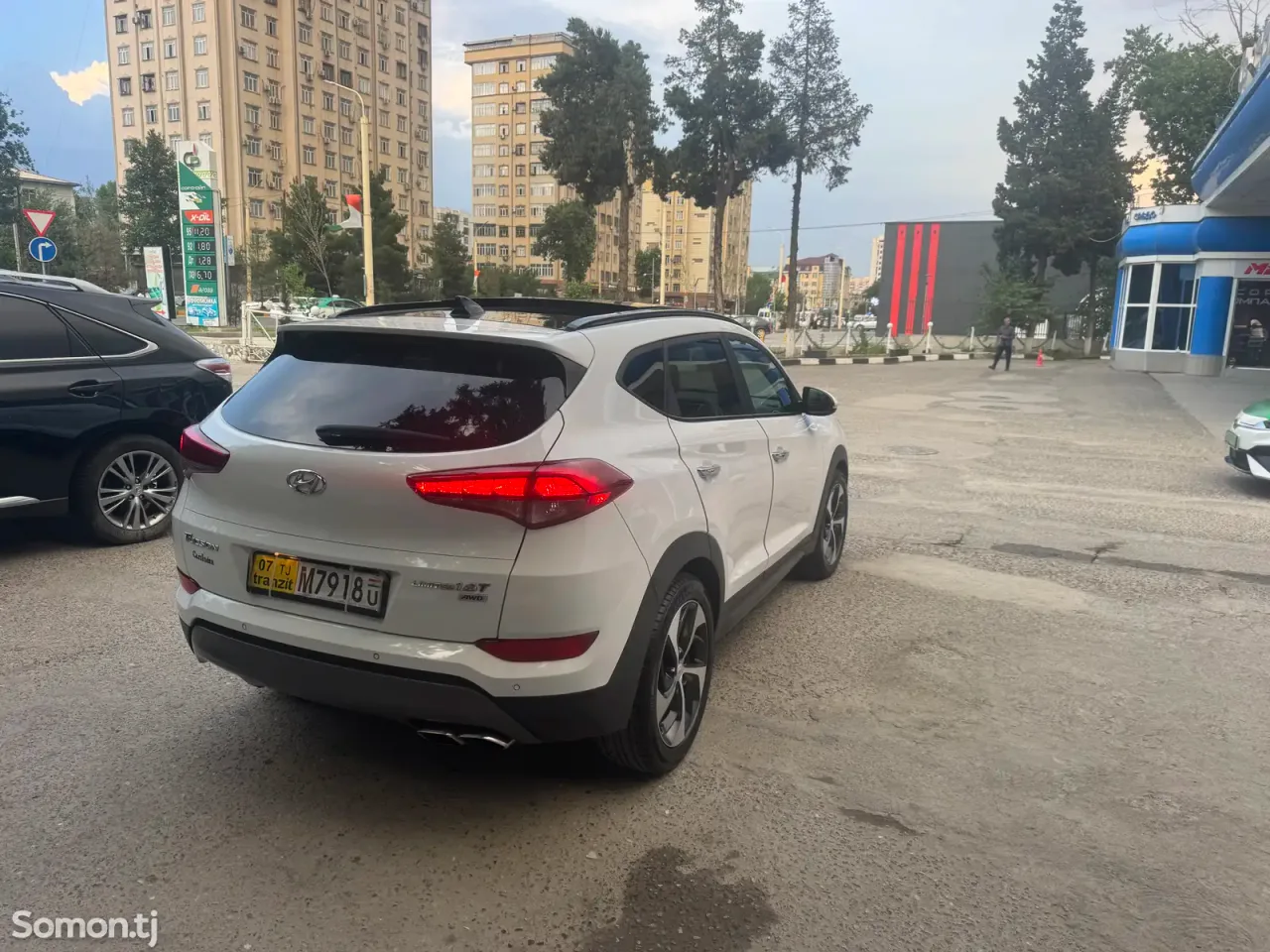 Hyundai Tucson 2016 · 1.6 AT