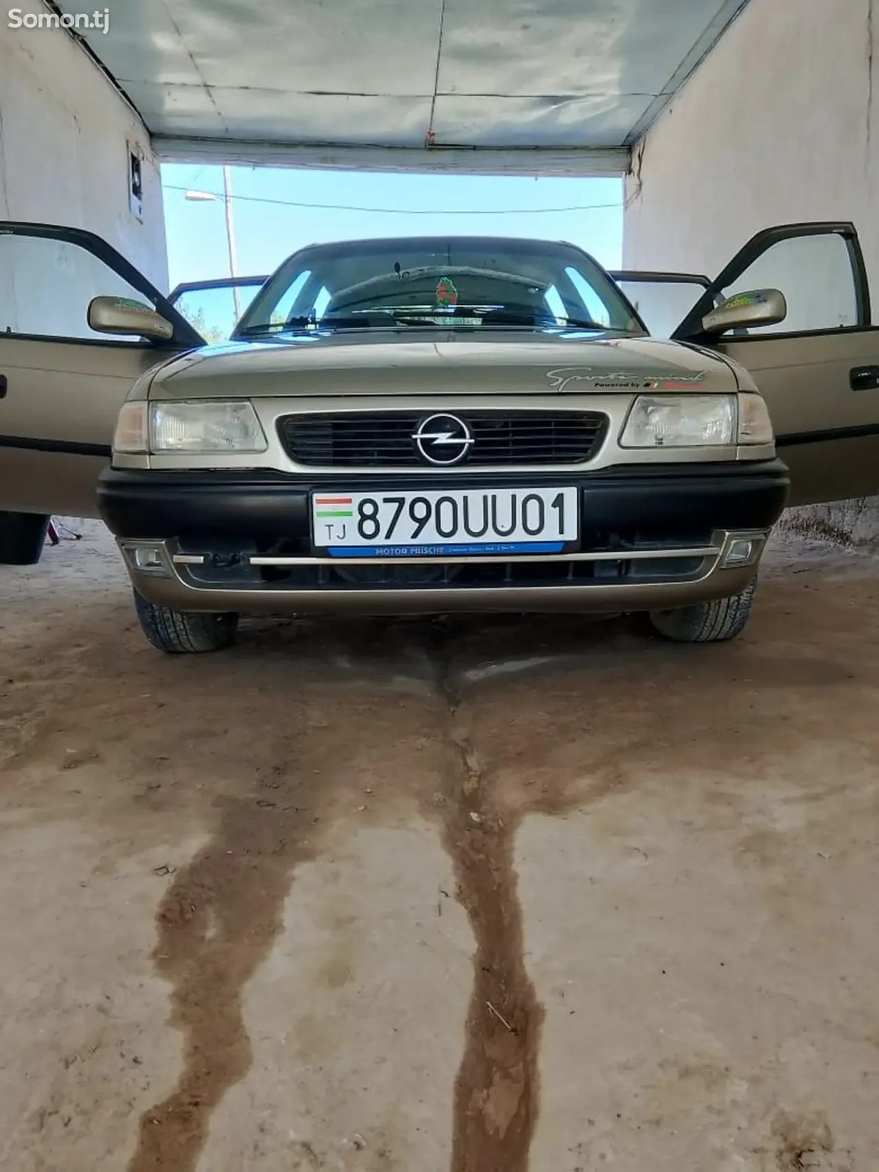 Opel Astra F 1997 · 1.6 MT