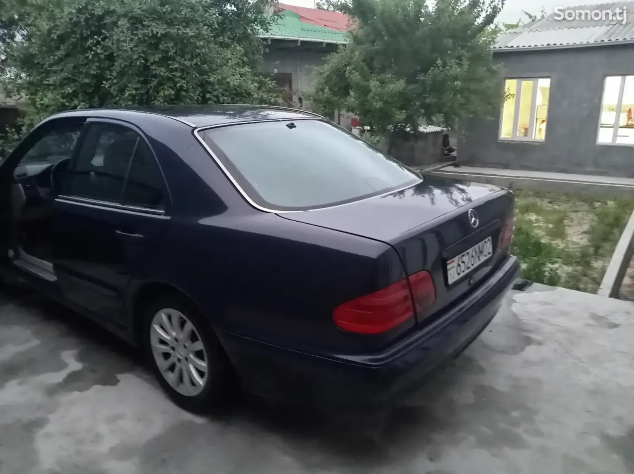 Mercedes-Benz E class 1997 · 2.0 MT