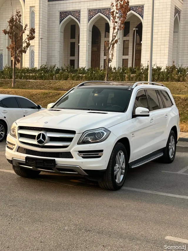 Mercedes-Benz GL class 2014 · 4.7 AT