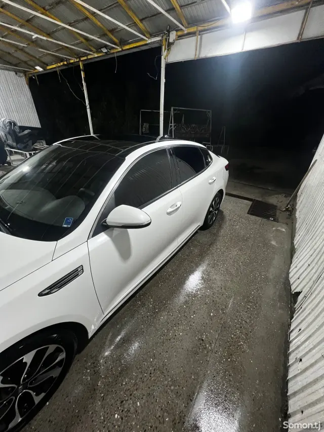 Kia K5 2015 · 2.0 AT
