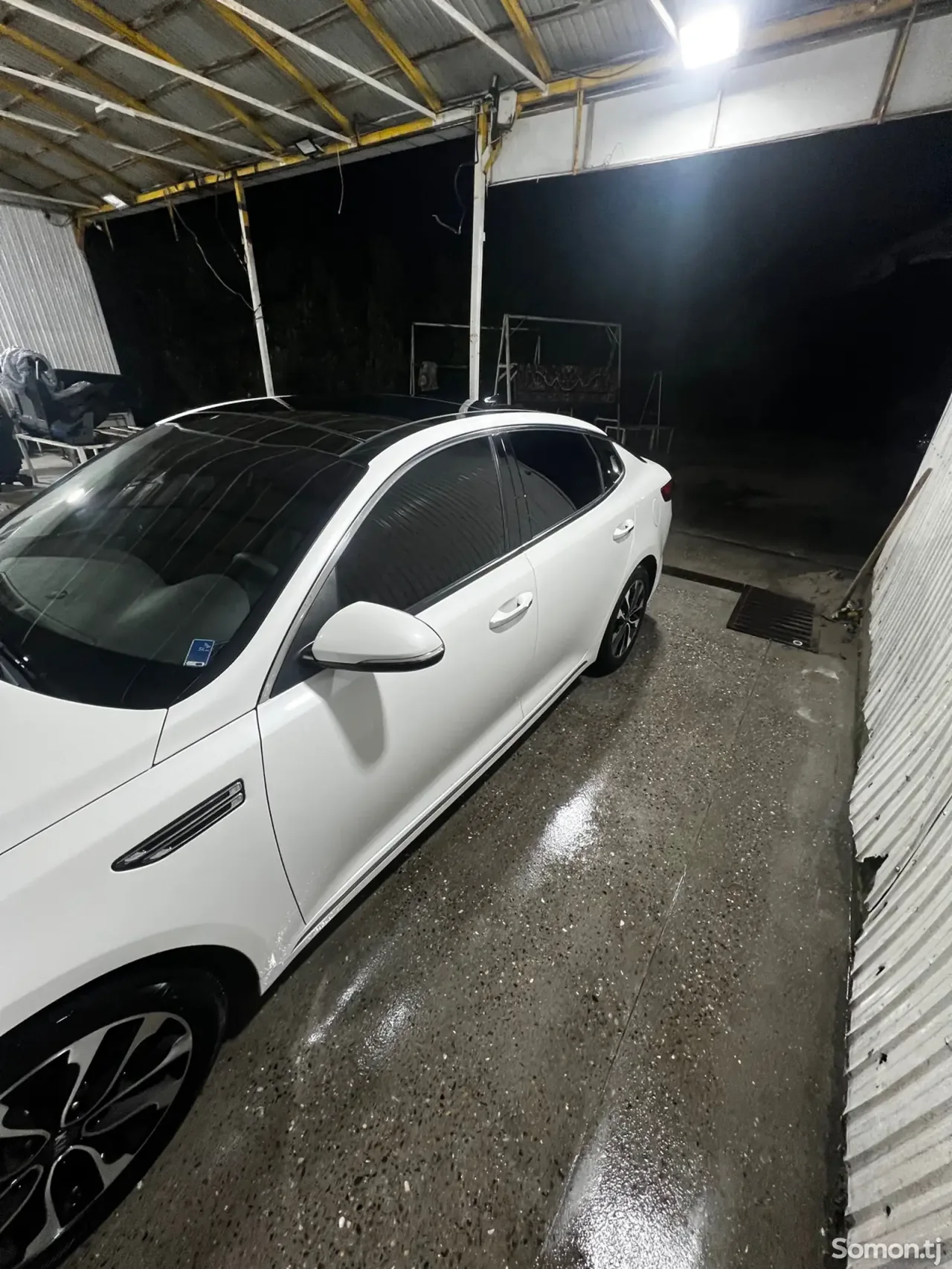 Kia K5 2015 · 2.0 AT