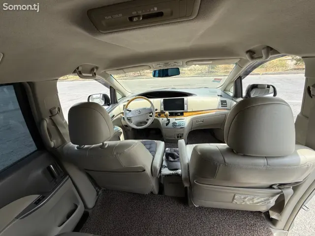 Toyota Previa 2008 · 2.4 AT