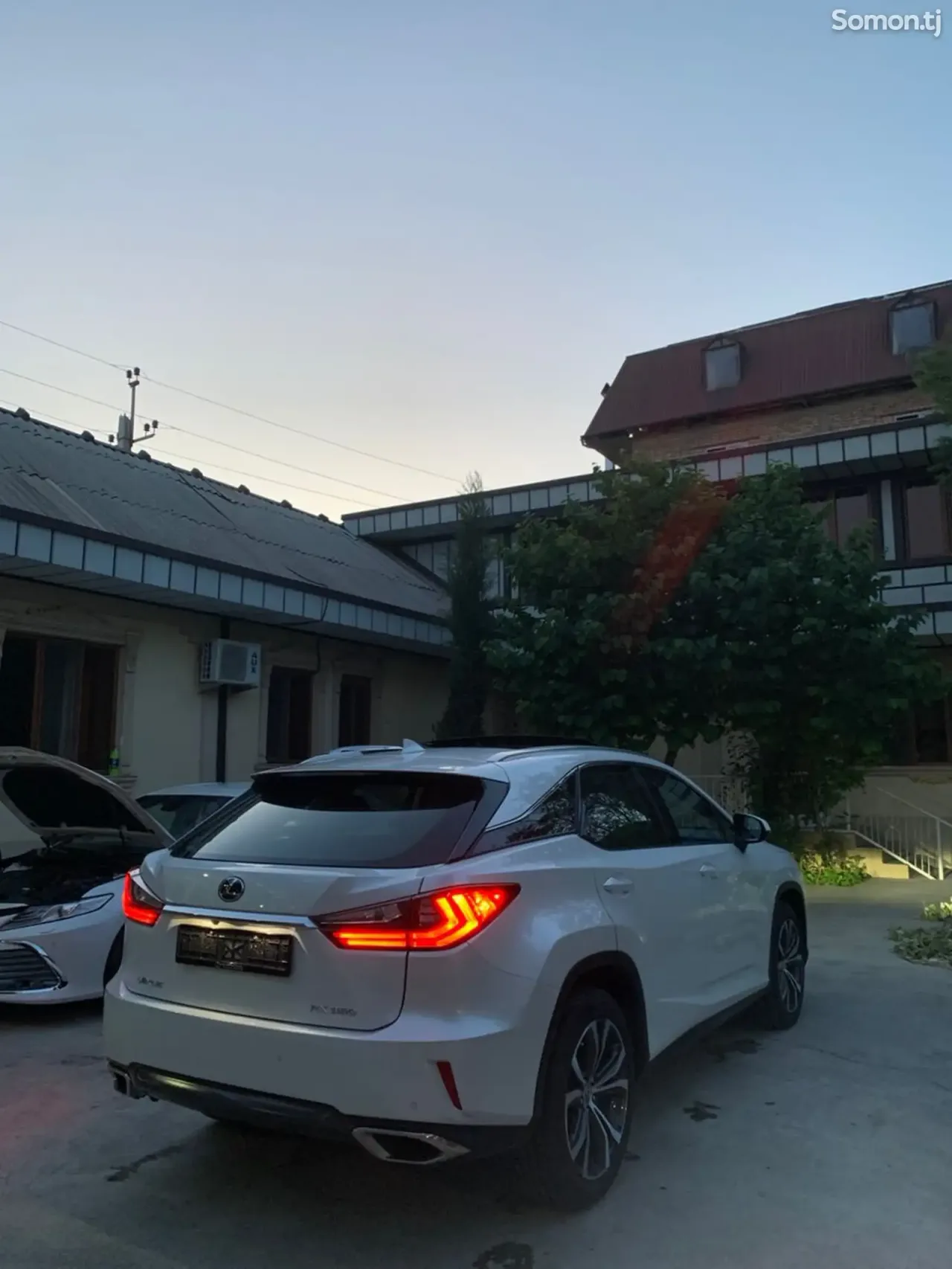 Lexus RX series 2017 · 3.5 AT