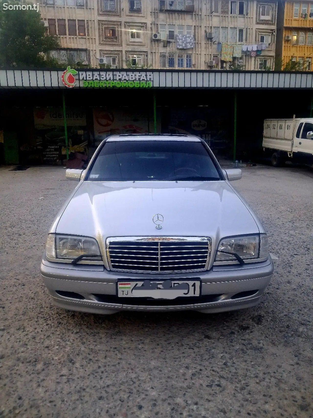 Mercedes-Benz C class 2000 · 2.4 AT