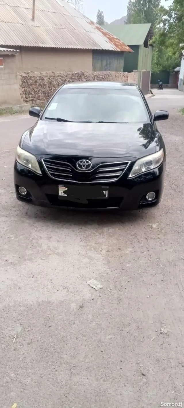 Toyota Camry 2011 · 2.4 AT