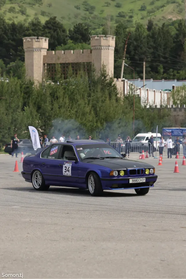 BMW 5 series 1994 · 3.0 MT