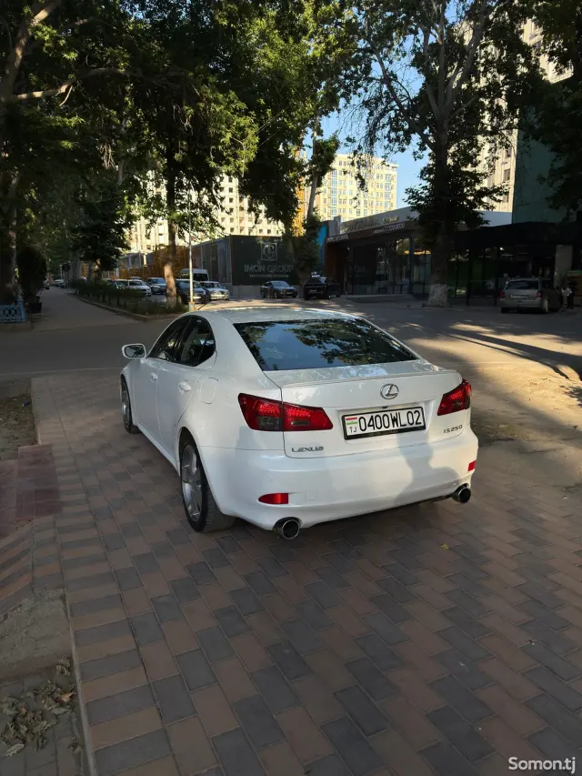 Lexus IS series 2009 · 2.5 AT
