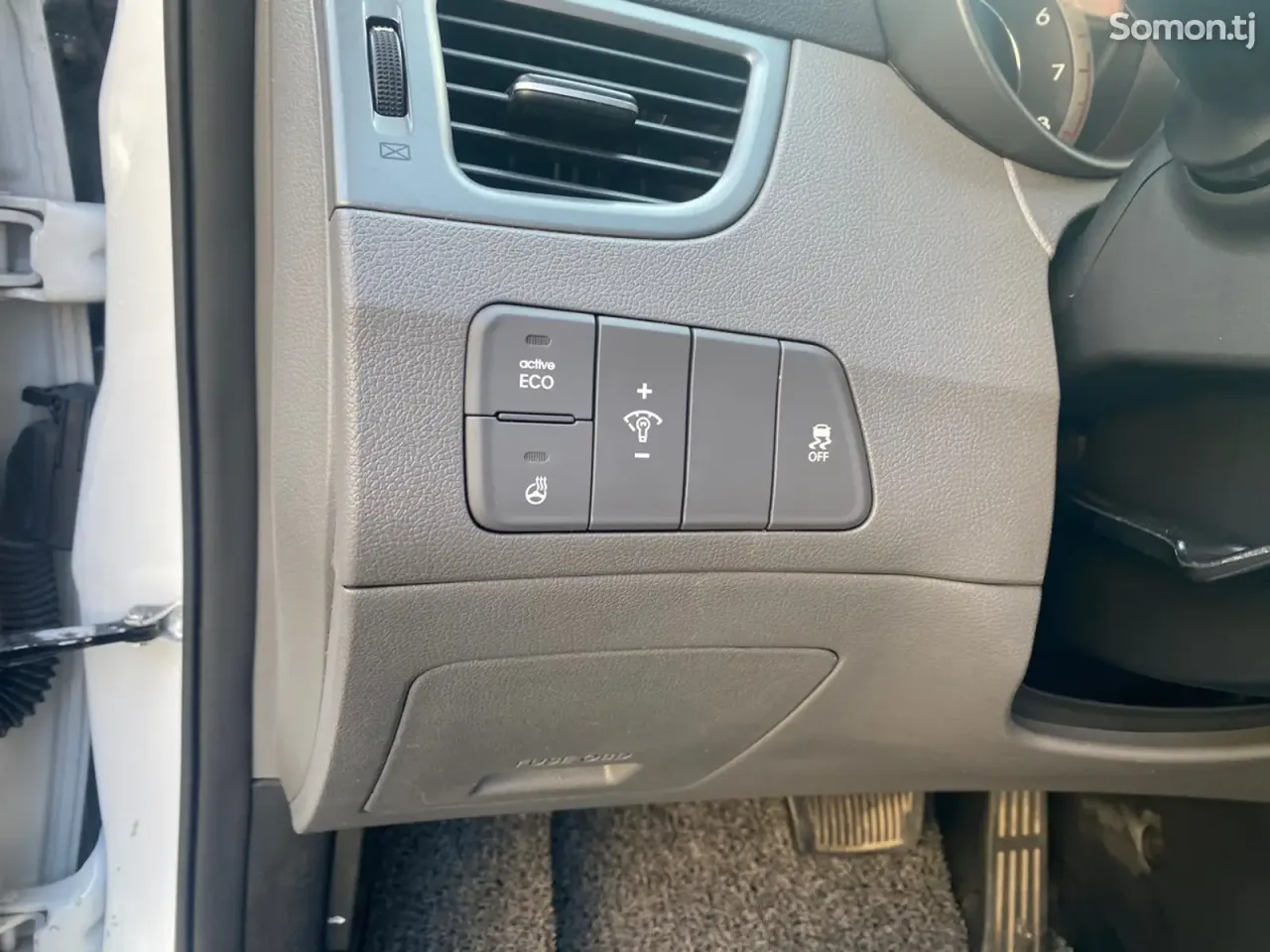 Hyundai Avante 2015 · 1.6 AT
