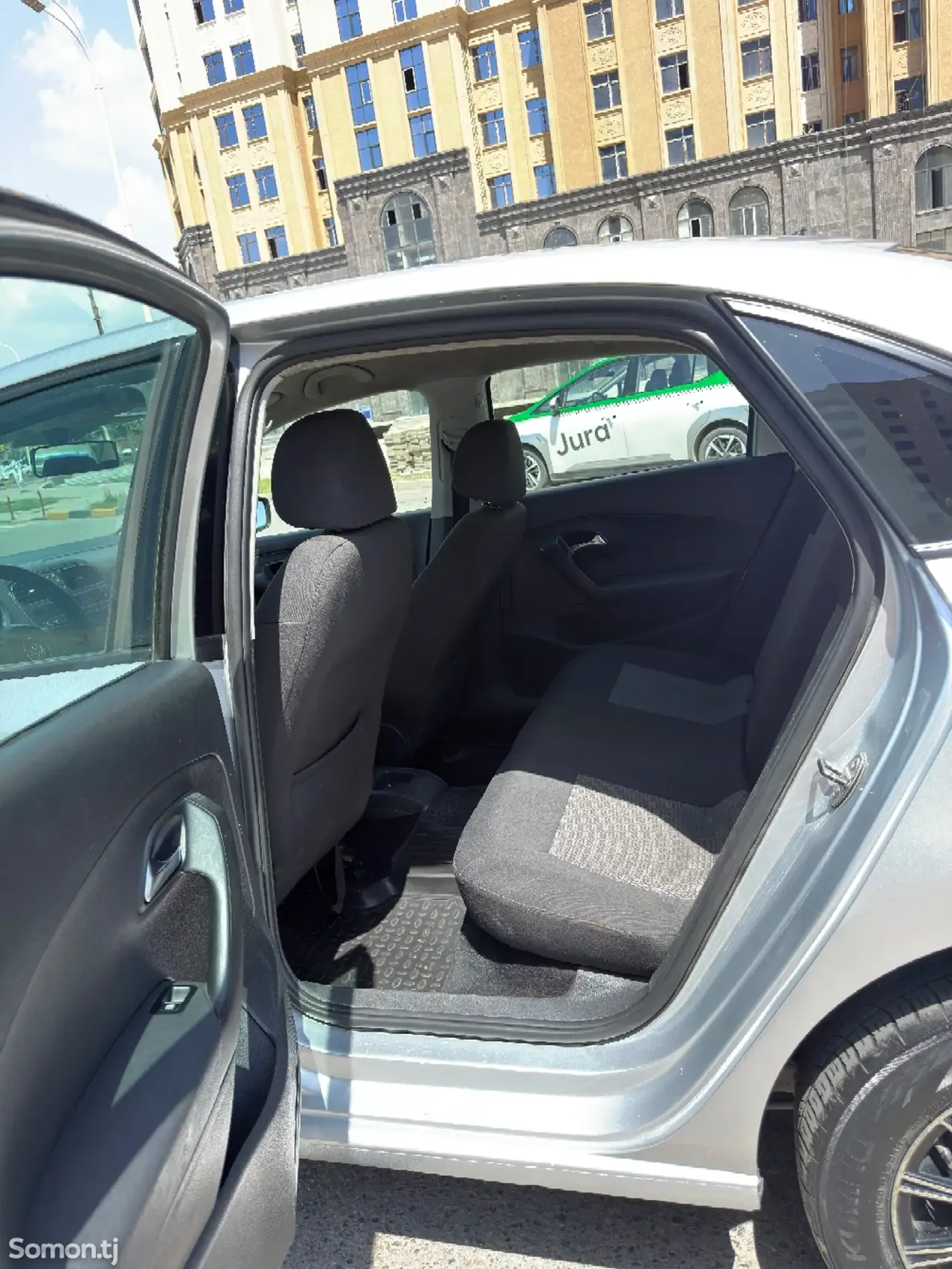 Volkswagen Polo 2015 · 1.6 AT