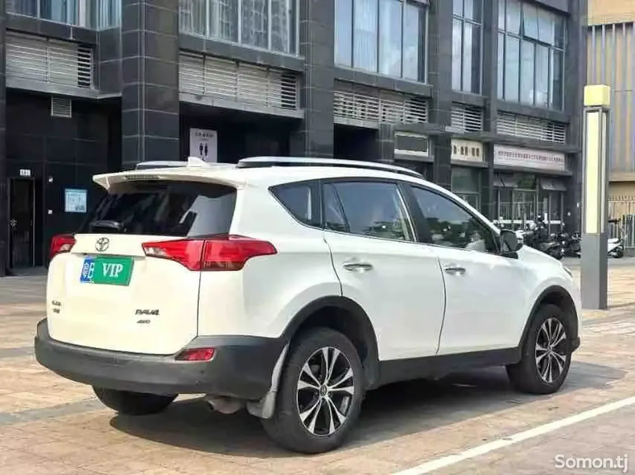 Toyota RAV 4 2015 · 2.5 AT