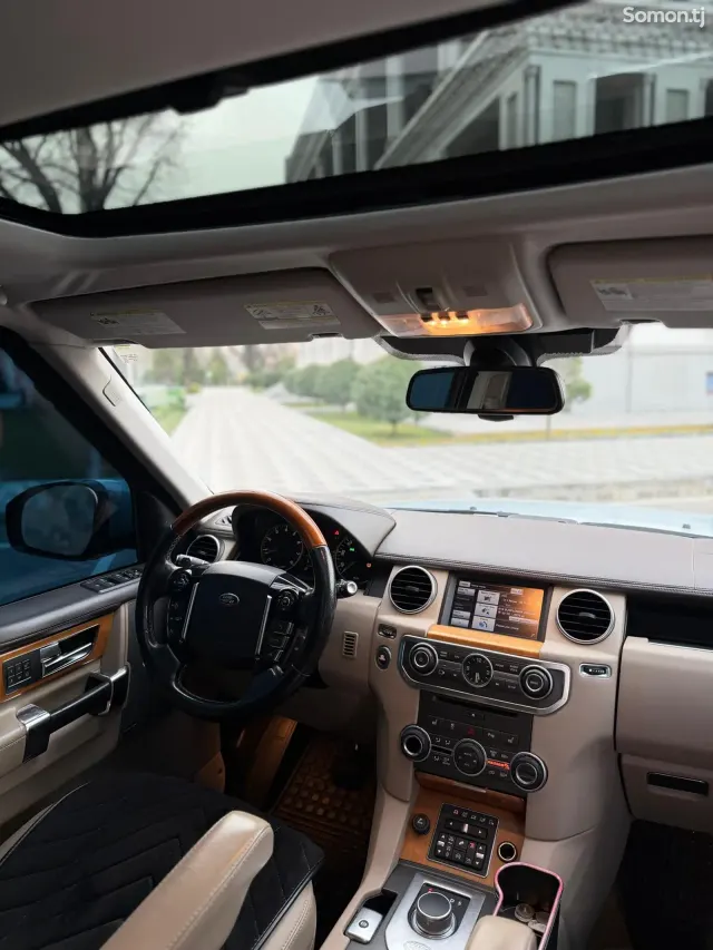 Land Rover Discovery 2015 · 3.0 AT