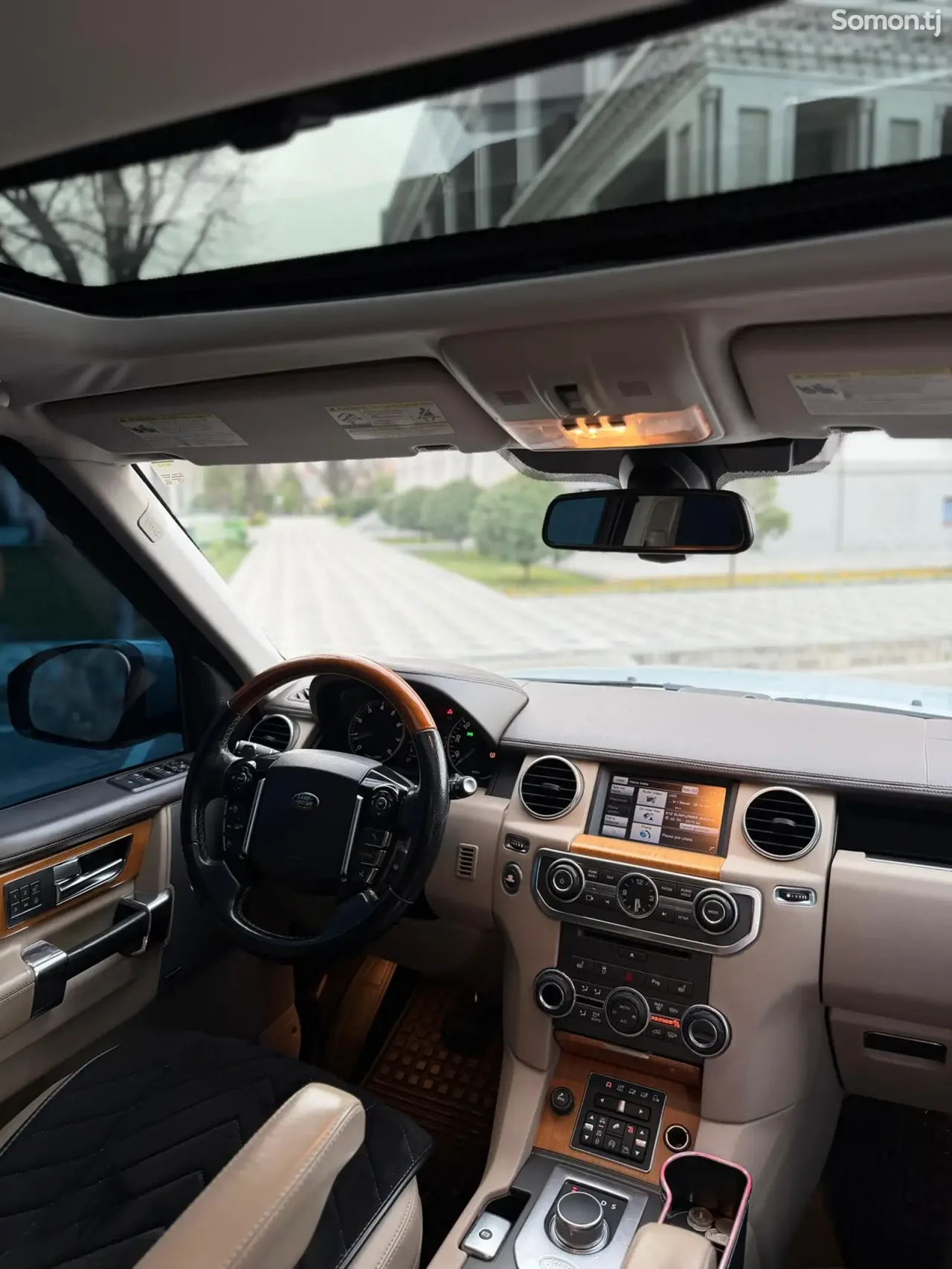 Land Rover Discovery 2015 · 3.0 AT