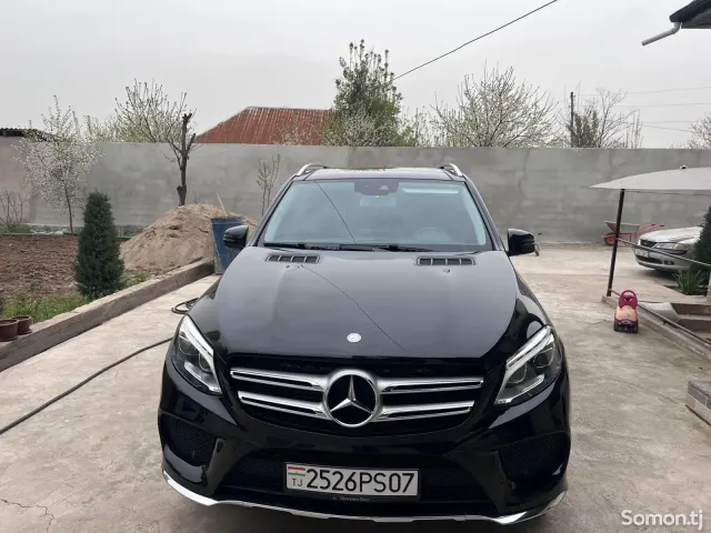 Mercedes-Benz GLE class 2016 · 3.0 AT