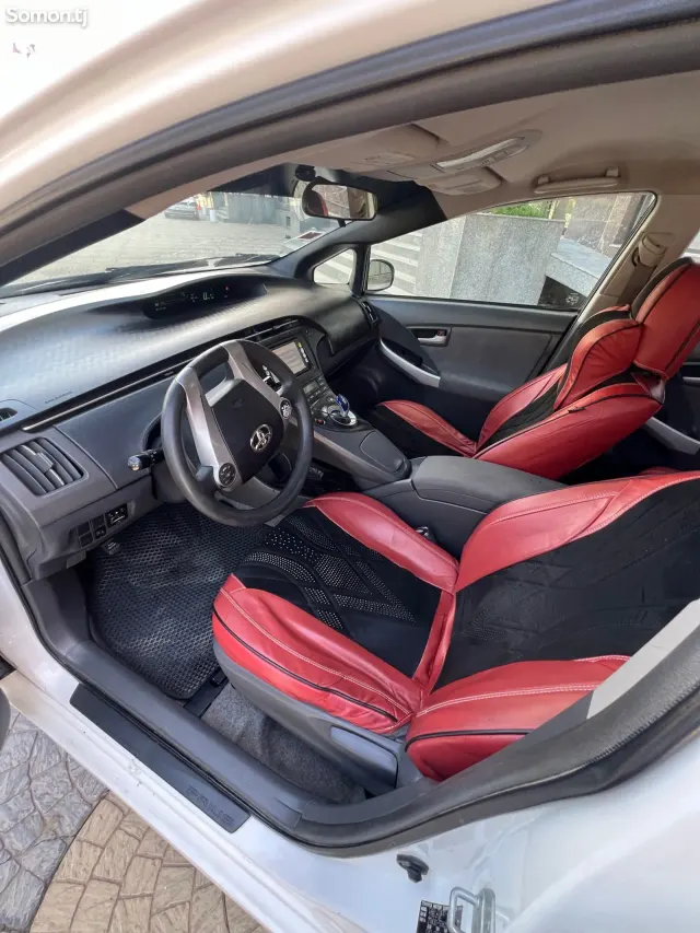 Toyota Prius 2012 · 1.8 AMT